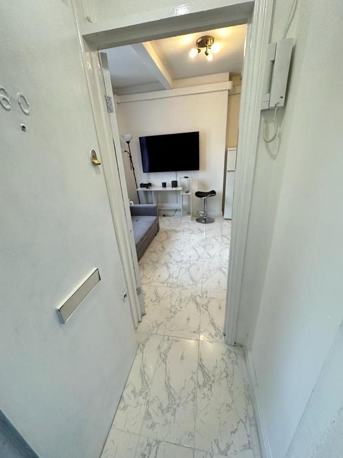 4 Floor New Miles Appartamento